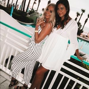 SIZE SMALL JUMPER 🖤🤍